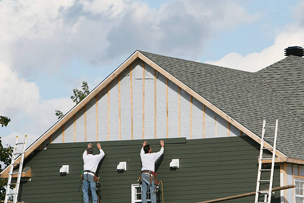 Professional Siding Repair technician working in Georgetown, CT